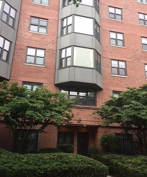 16-18 Harcourt St #1F — Photo 12