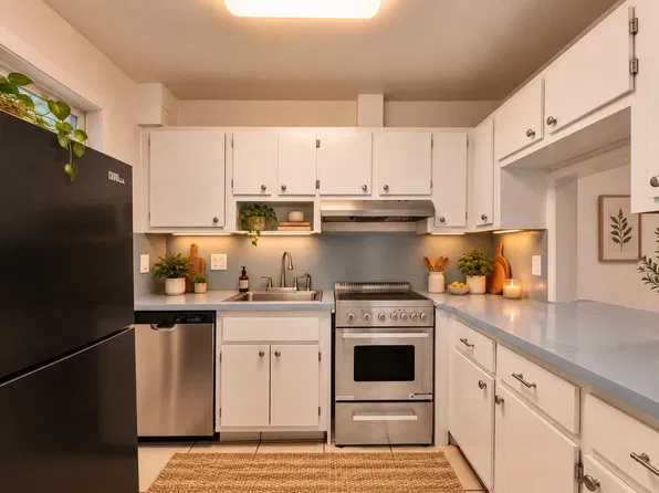 2050 NE 39TH Street #E307, Lighthouse Point, FL 33064