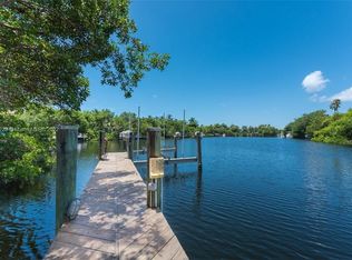 208 Costanera Rd, Coral Gables, FL 33143