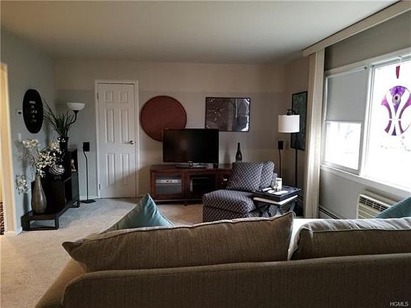 5th image of 14 Lenox Ct APT 903