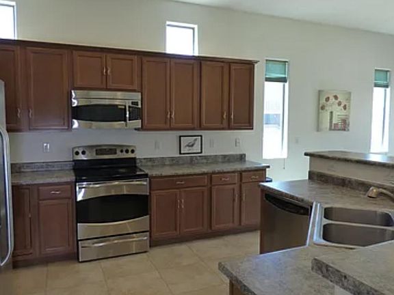 4th image of 923 W Bosch Dr