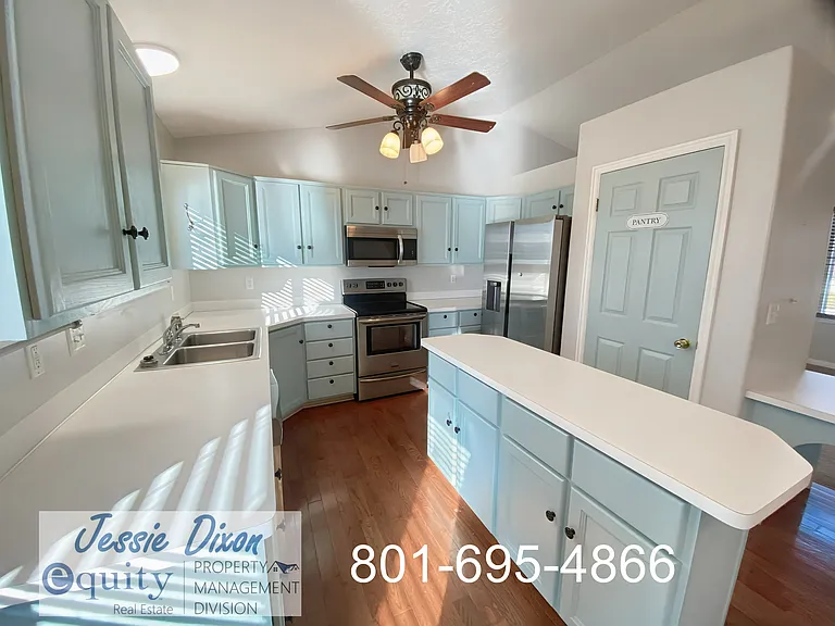 5889 S 3260 W — Photo 8