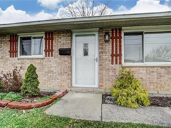 2nd image of 924 Sharon Dr
