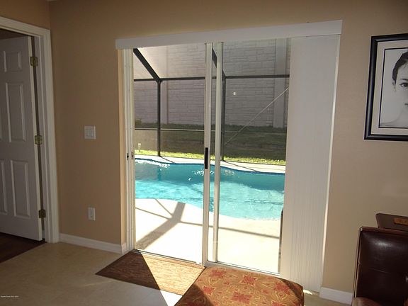 4th image of 2327 Deercroft Dr