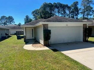 68 7th Ave, Shalimar, FL 32579