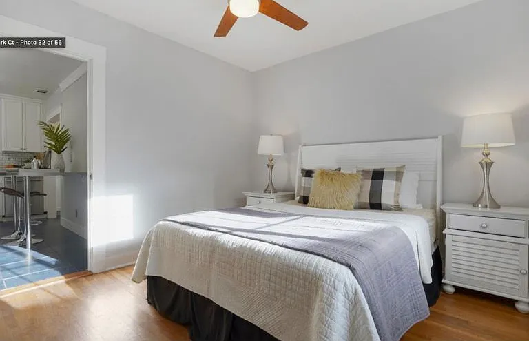 650 Park Ct — Photo 2