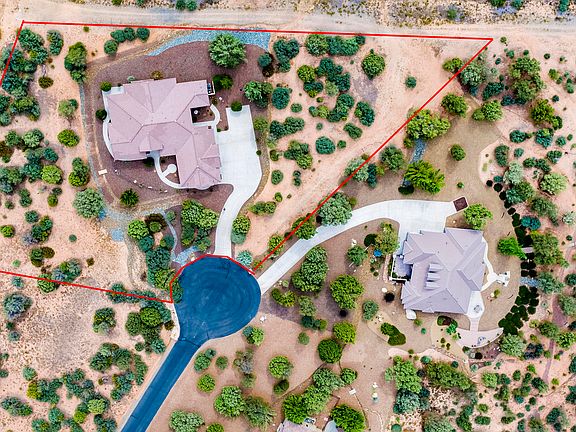 3rd image of 5575 W Cameo Cir