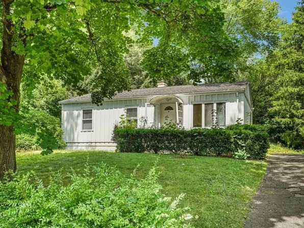 8 Queen Anne Lane, Warwick, NY 10990