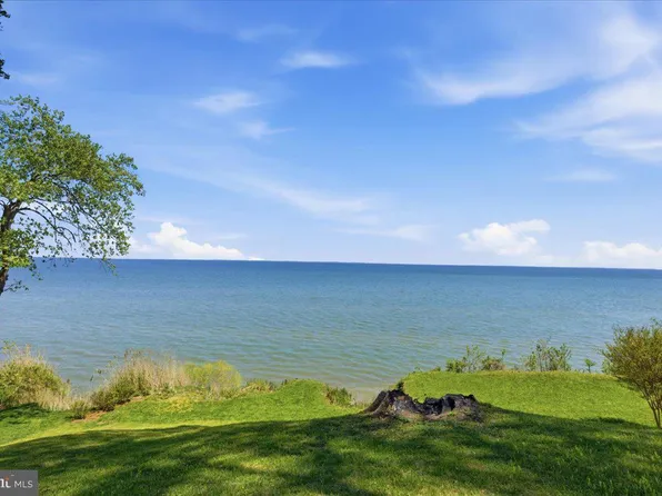 5209 Larchmont Dr, Chesapeake Beach, MD 20732