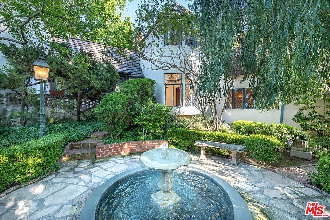 1 bed, 1.5 bath, $5,000 — Photo 1