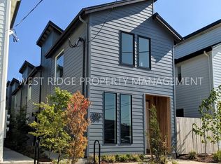 12073 SE Oak St, Portland, OR 97216