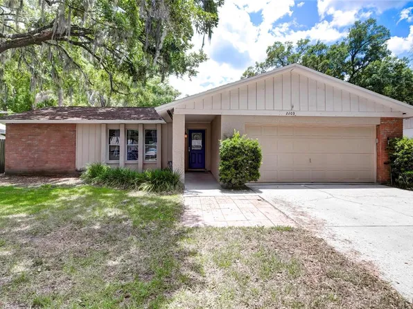 2203 Blind Pond Ave, Lutz, FL 33549