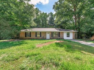 206 Merioneth Dr, Ozark, AL 36360