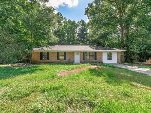 206 Merioneth Dr, Ozark, AL 36360