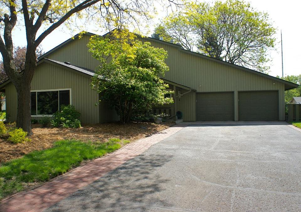 1st image of 624 Heinel Dr