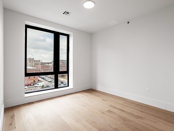4th image of 865 Rogers Ave APT 502