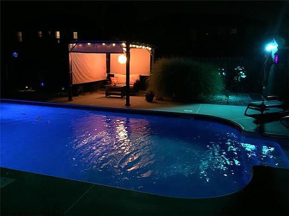 2nd image of 812 Country Hill Dr
