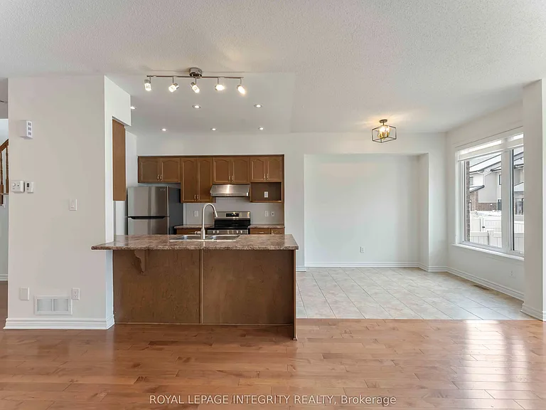 424 Cooks Mill Cres — Photo 9