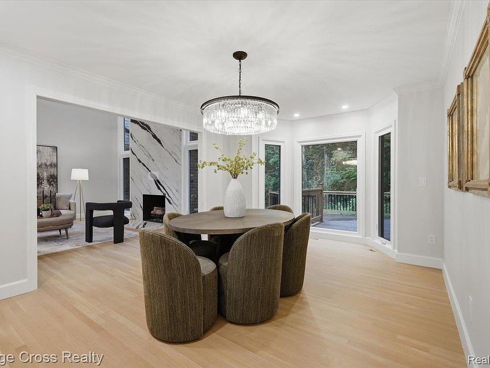 249 Norcliff Dr, photo 14