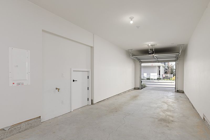 New Westminster Townhouse for rent - 3 Bedrooms — photo 16