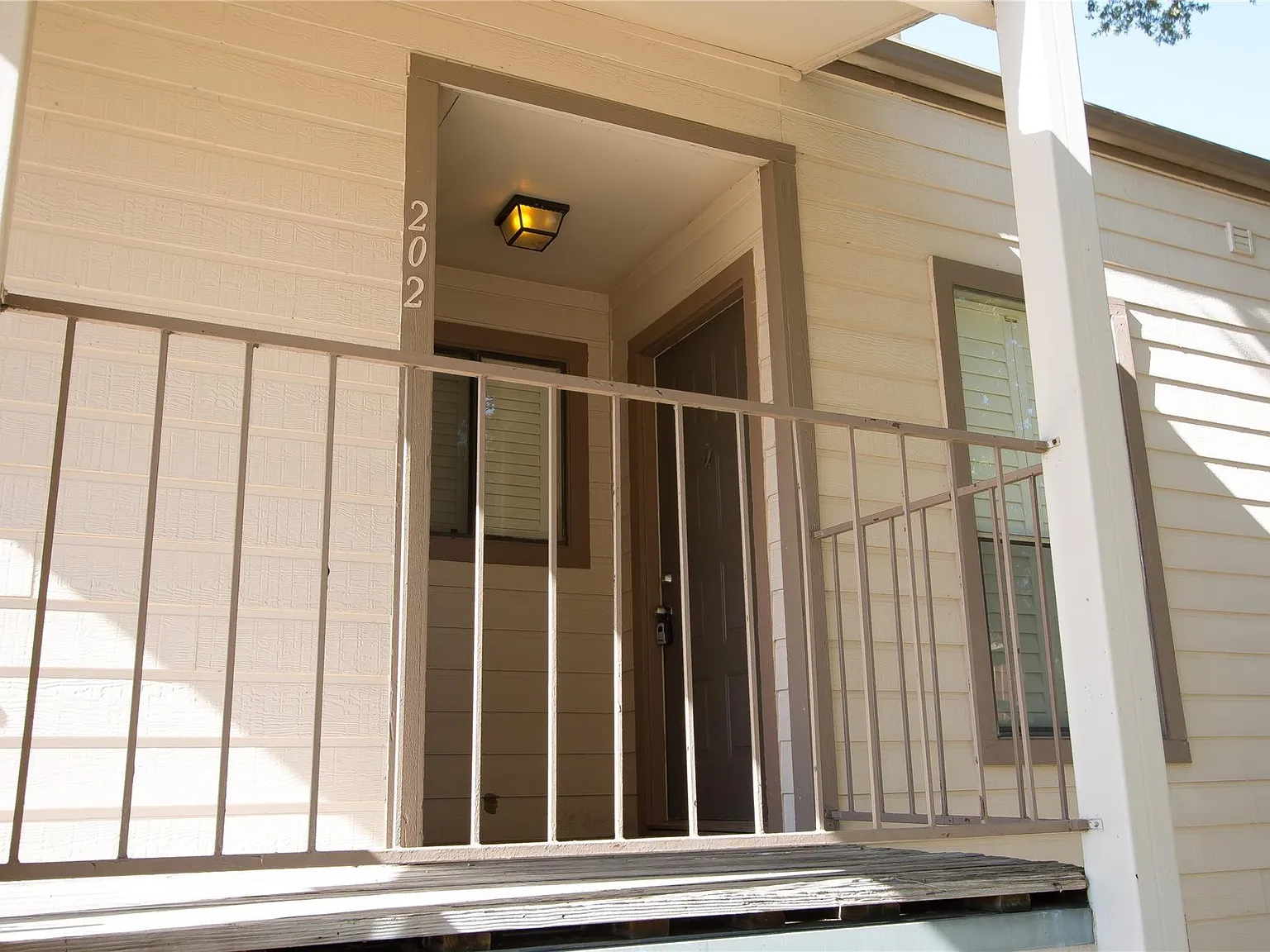 2 bed, 3.0 bath, 1332 sqft, $1,950 — Photo 3