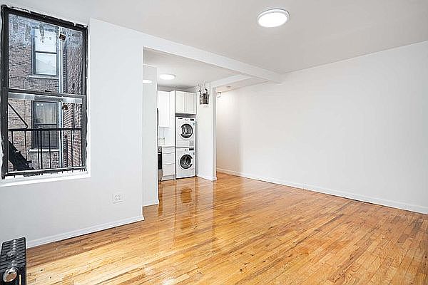 1st image of 141 Edgecombe Ave #12