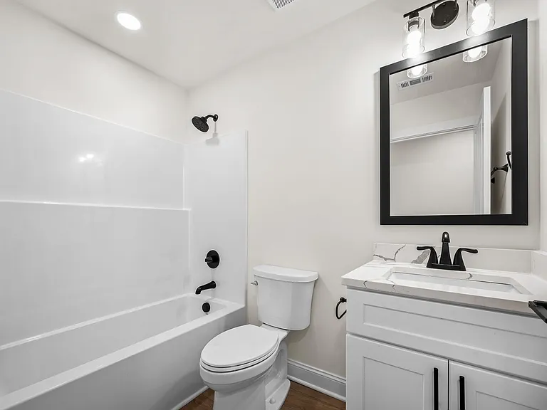 816 W Lincoln St — Photo 19