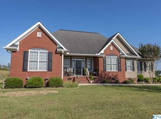 23 Robin Ln, Rainsville, AL 35986