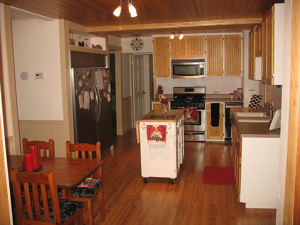 2nd image of 1423 Eberhart Ave