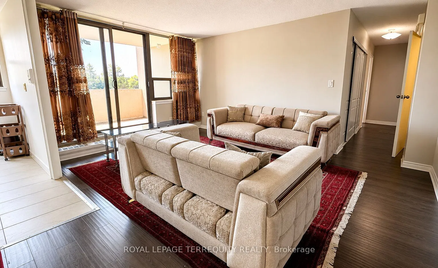 3 bed, $2,650 — Photo 2