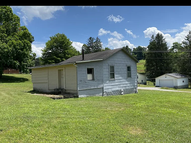 598 Brown Ave — Photo 15