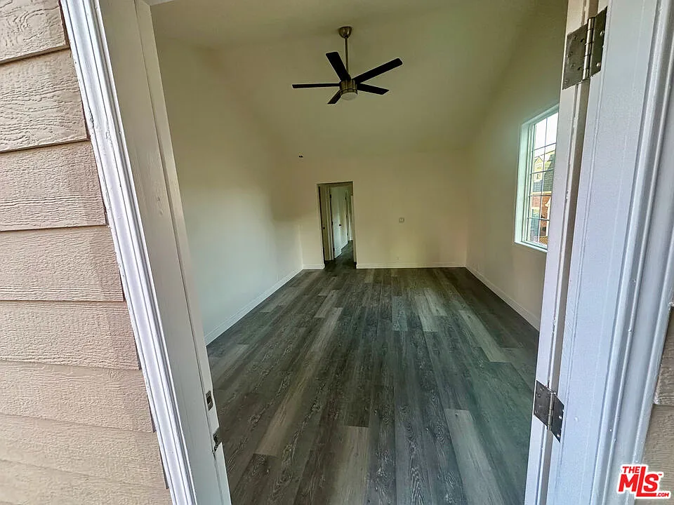 2 bed, 1.0 bath, $2,350 — Photo 2