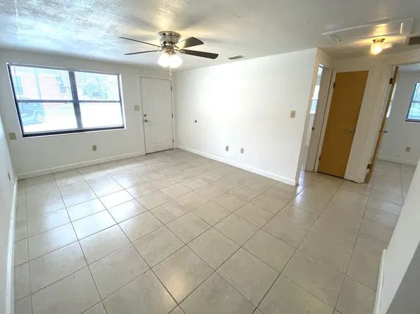 924 SW 6th Ave, Gainesville, FL 32601
