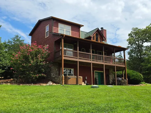 139 Gladys Ln, Young Harris, GA 30582