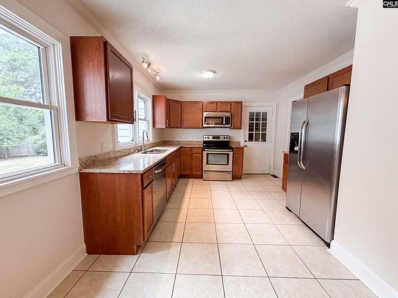 2nd image of 5710 Edgehill Rd