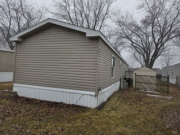4th image of 3400 10th St Lot 35