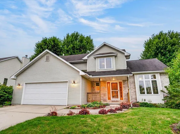 1901 Meadow Dr, Stoughton, WI 53589