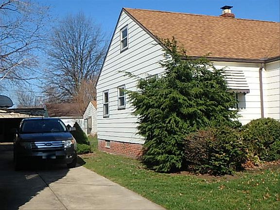 3rd image of 530 E 215th St