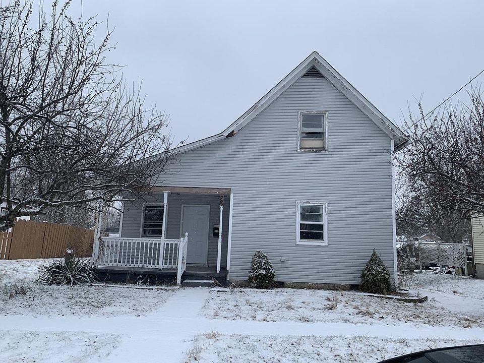1st image of 298 N Wood St