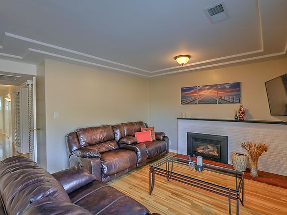 5th image of 2818 San Pedro Dr NE
