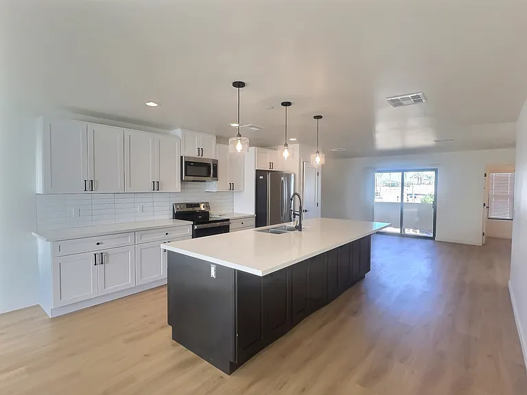2502 E Paradise Ln #1 — Photo 7
