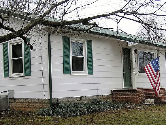 3rd image of 719 Spencer Dr