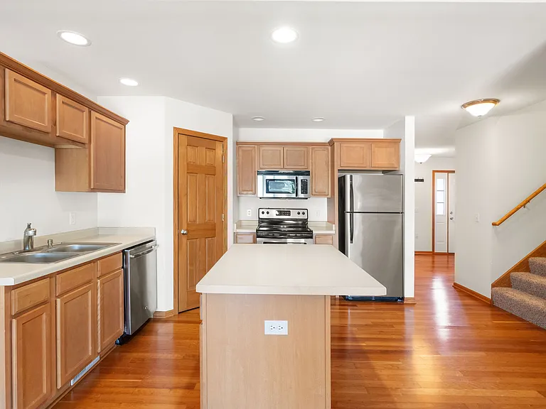 24 N West St — Photo 1