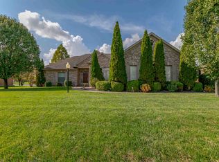 2033 Lakes Edge Dr, Newburgh, IN 47630
