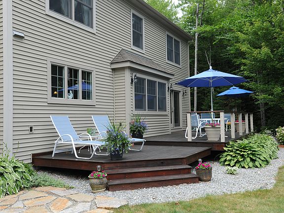 Multi tier spacious deck