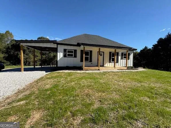 69 Easy St, Toccoa, GA 30577