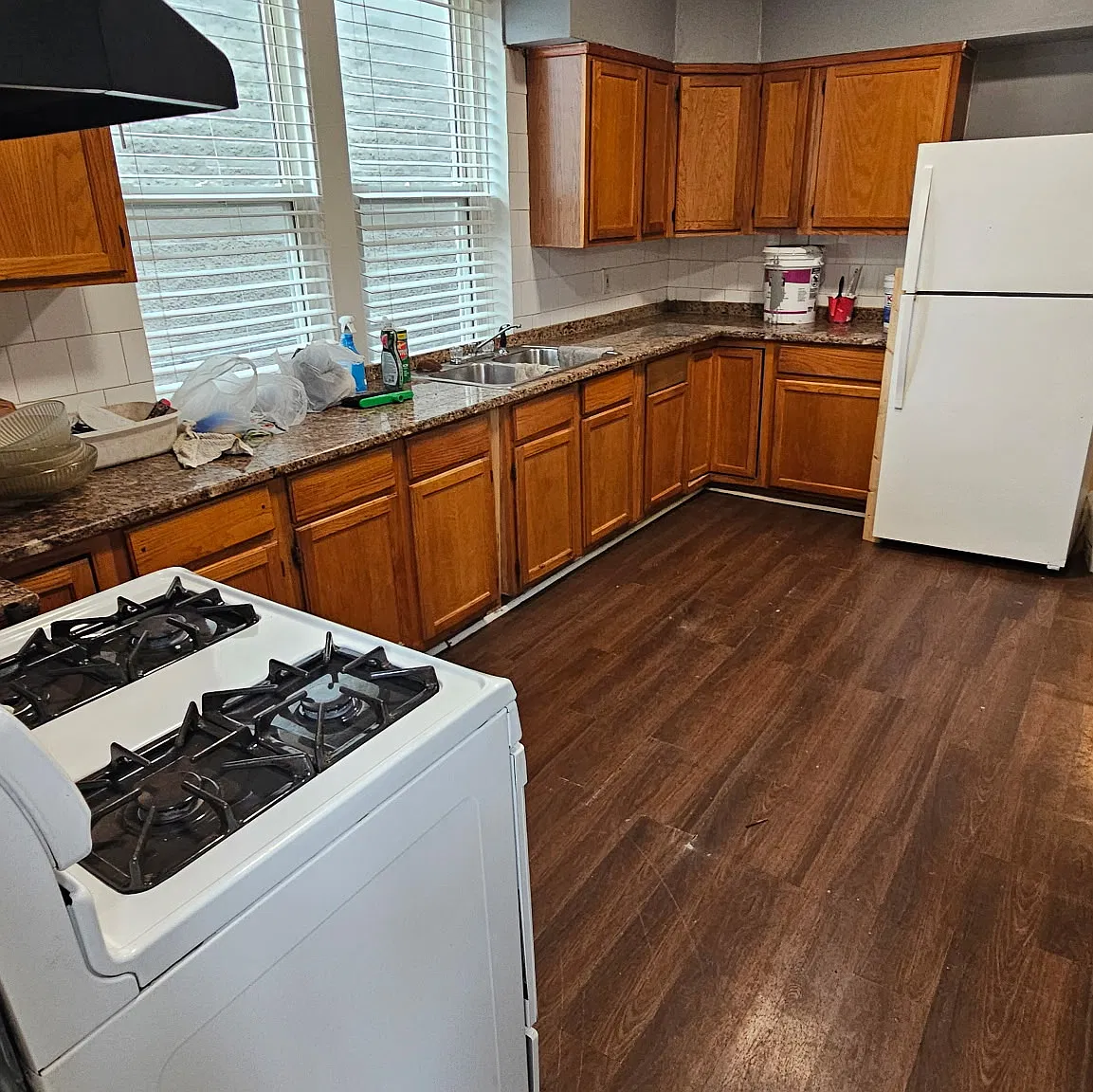 3 bed, 1.5 bath, $2,000 — Photo 4