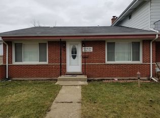 7139 W Carol Ct, Niles, IL 60714