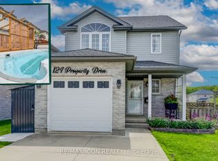 124 Prosperity Dr, Kitchener, ON N2E4E8