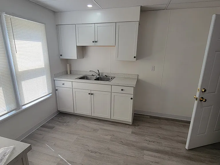 7124 Rathbun Ave — Photo 5